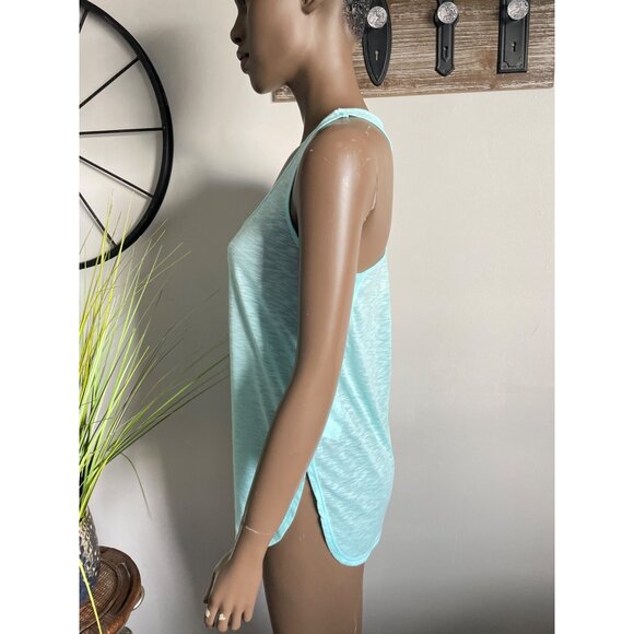 LILLY PULITIZER Luxletic Aqua Sleeveless Racerback Tank Top With Keyhole Design - Picture 2 of 8